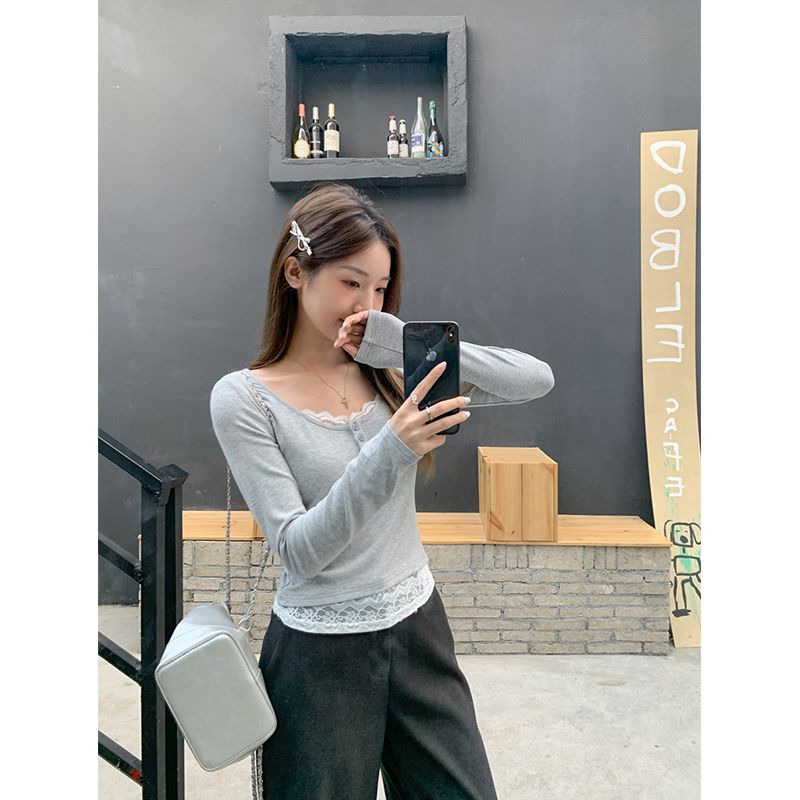 Real shot of pure and fake two-piece lace splicing sexy base shirt for women in spring, slim long-sleeved top