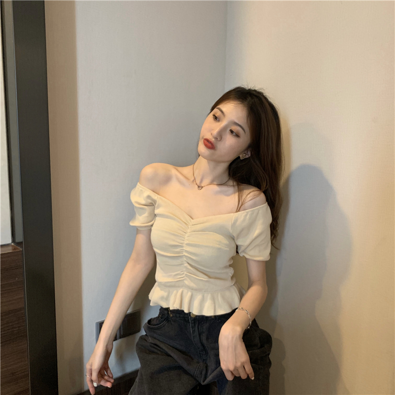 Real shot Korean style versatile and fashionable slim puff sleeves with one shoulder exposed collarbone pleated short knit top