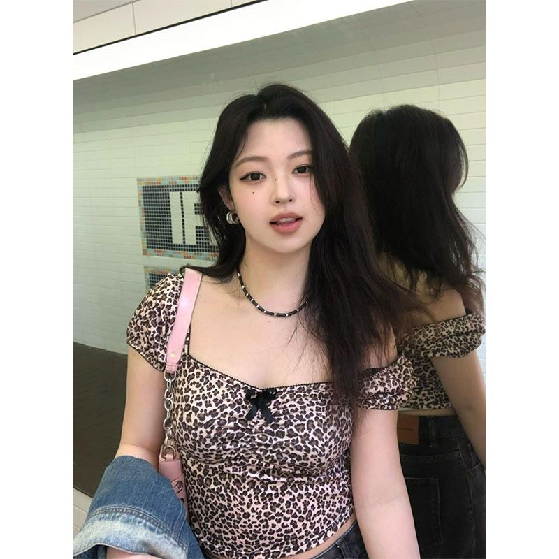 South Korea's foreign trade leopard print short-sleeved T-shirt women's new spring short high-waisted hot girl pure one-shoulder top