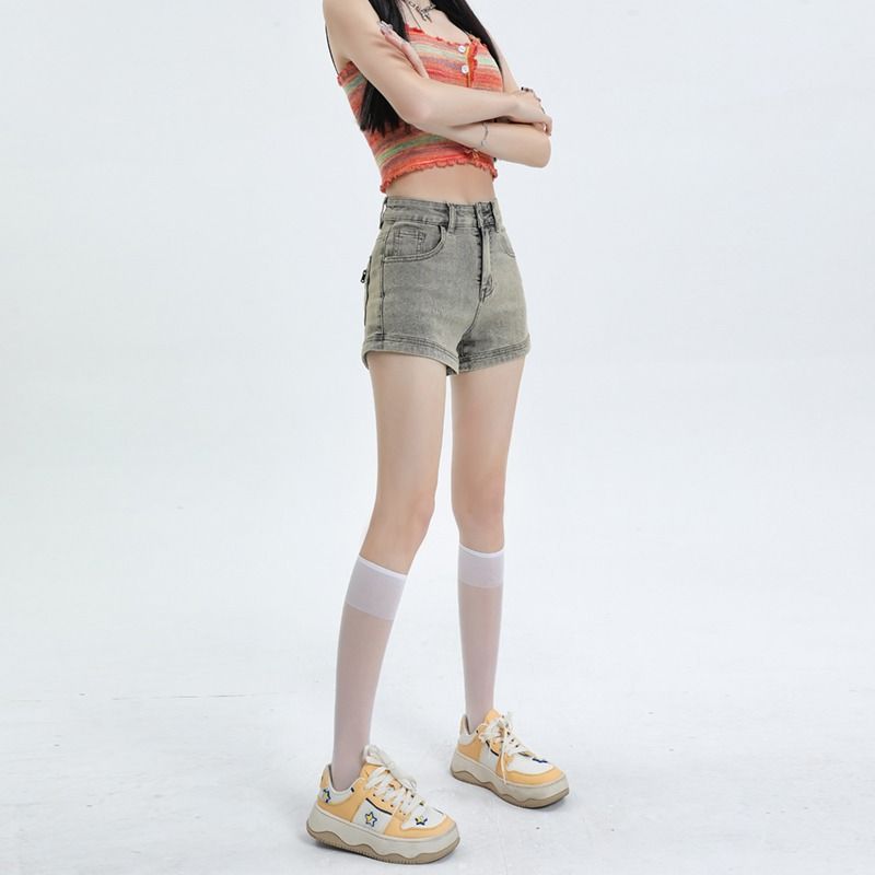 Hot girl neutral denim shorts for women in spring and summer new high-waisted slimming simple straight A-line hot denim shorts