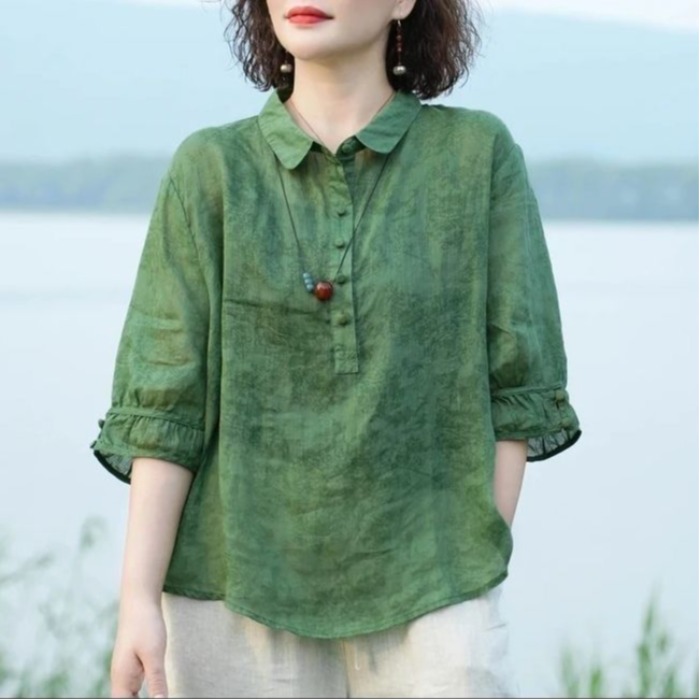 High-end women's new jacquard lapel shirt fashionable retro women's mid-sleeved shirt to make them look thin and thin