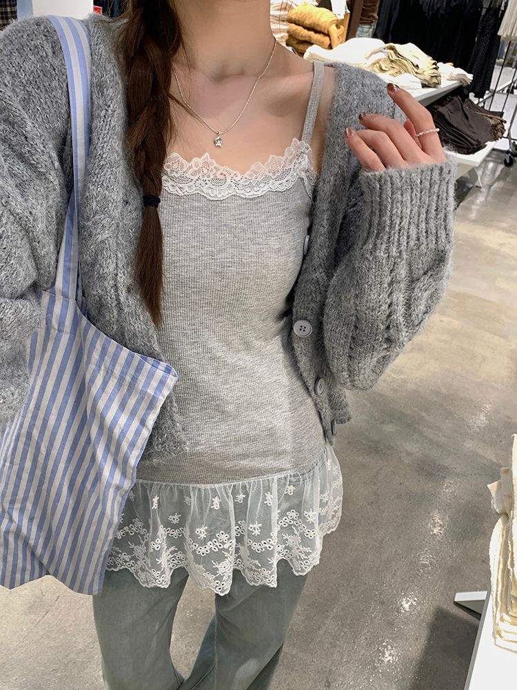 260g sweet spliced ​​lace suspender inner wear for women Korean style slim fit and slim commuting versatile round neck bottoming