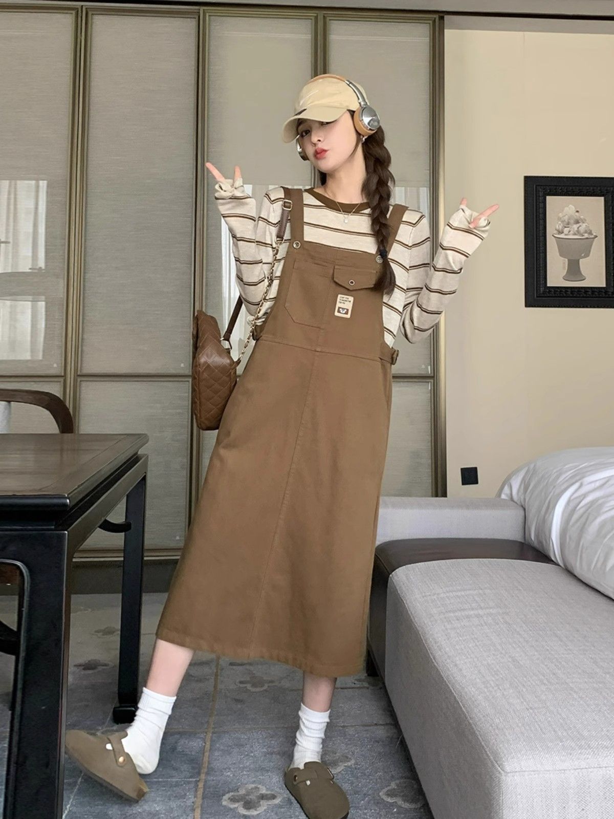 Korean-style two-piece dungaree set for women, new autumn college fashion, youthful casual mini dress for petite figures