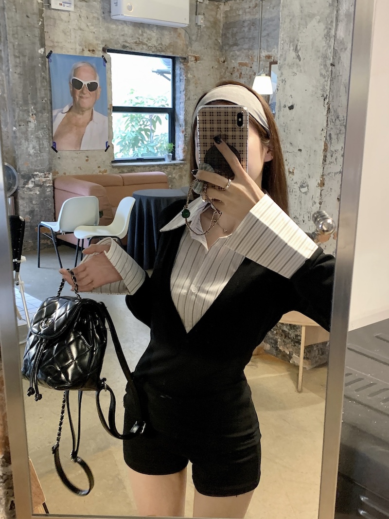 Real shot Korean version of slim and slim design, fake two-piece striped shirt collar spliced ​​long-sleeved T-shirt base shirt