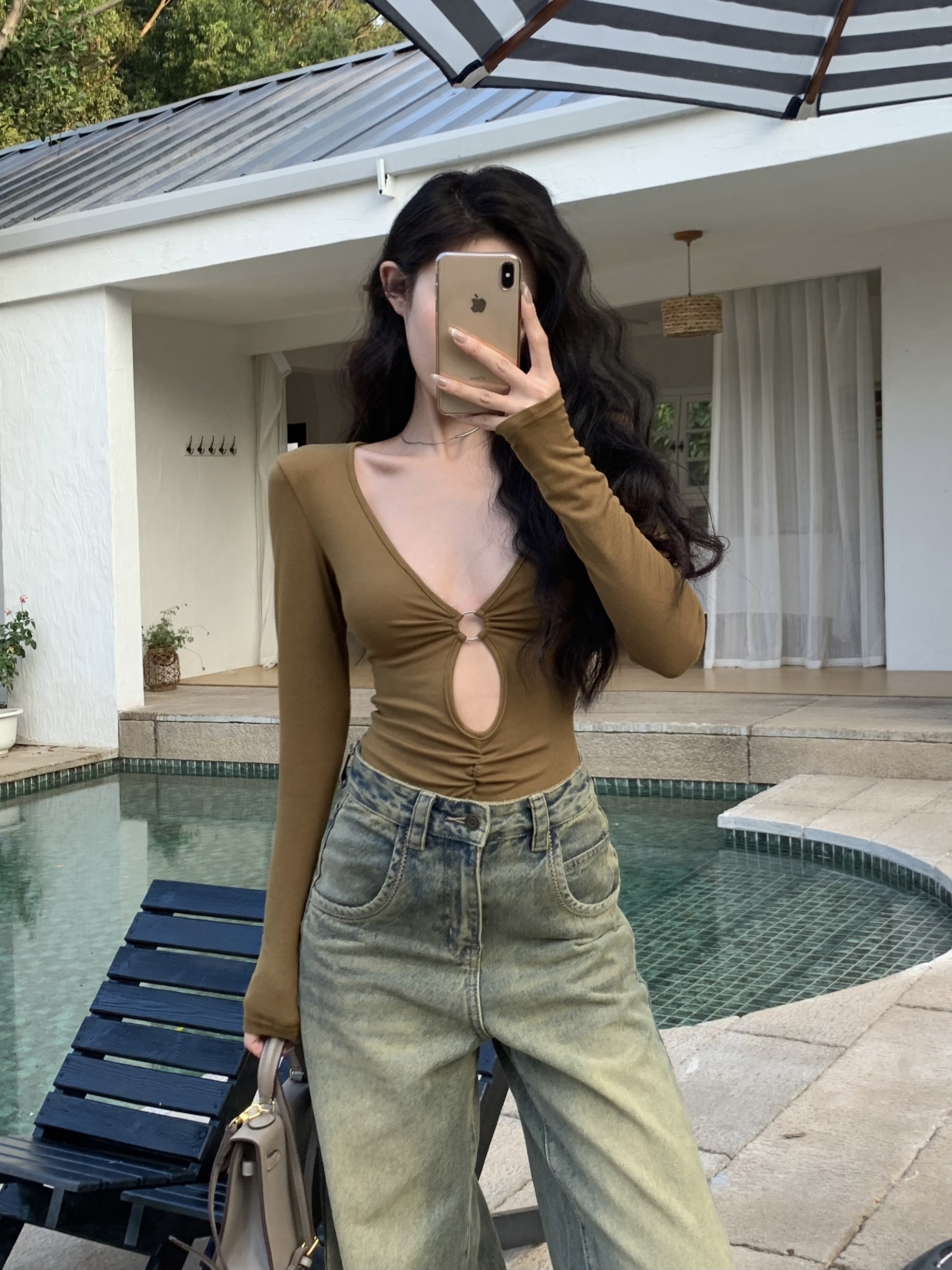 Real shot of the new hollow sexy hot girl T-shirt versatile stretch one-piece slim body sleek