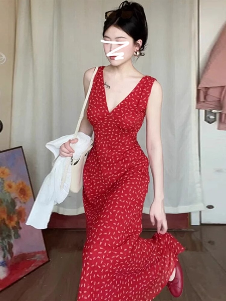 Seaside vacation temperament red v-neck floral sleeveless dress for women spring 2025 new high-end long skirt
