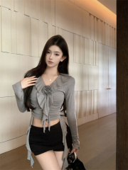 Real shot, design-sensual and elegant ruffled ribbon, gray V-neck, long-sleeved slim T-shirt top
