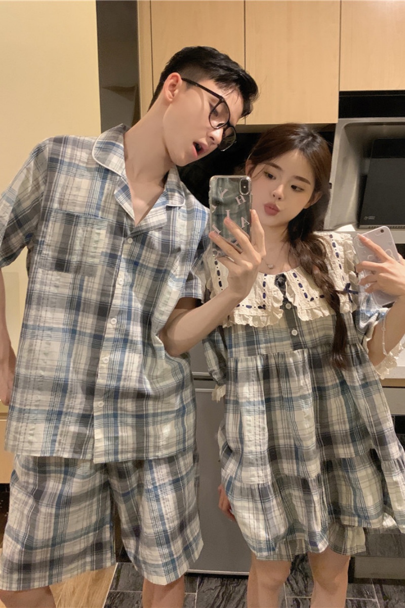 Real shot of Korean version of all cotton summer retro plaid loose lapel casual couple short-sleeved home clothing set