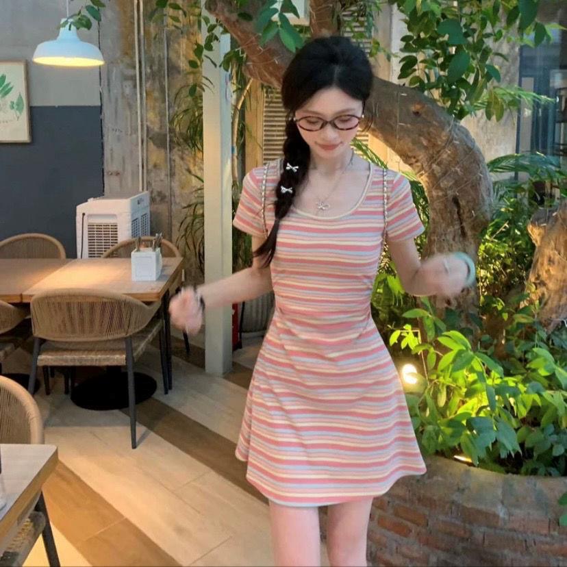 Ouyang Xi OYANXI short-sleeved version rainbow skirt makes you look slim and slim and striped colored skirt short