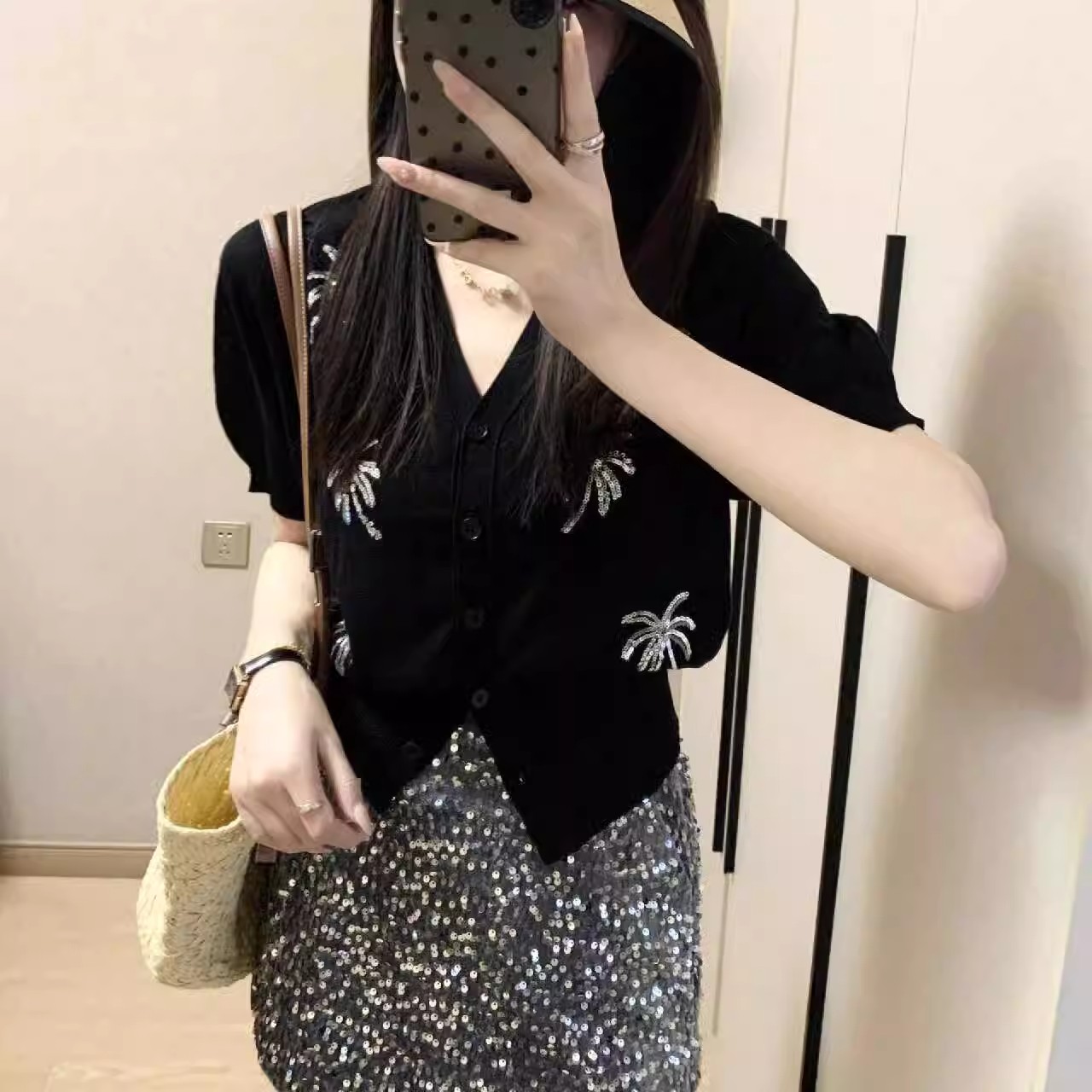 New products and new style French embroidered black ice silk knitted short-sleeved women's summer puff sleeve top T-shirt Xiaoxiangfeng