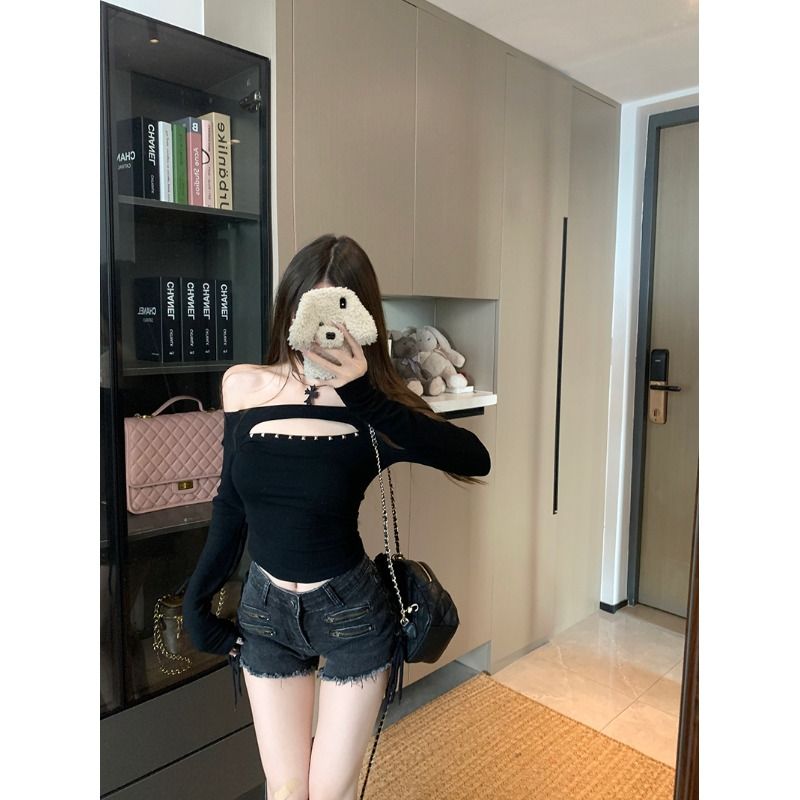 One-shoulder hollow black long-sleeved T-shirt for women in summer tight slim design hot girls short base shirt top