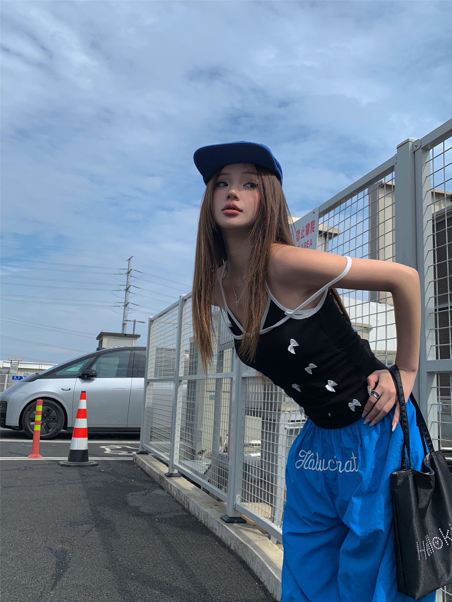 Real shot!  Fake two-piece suspender vest with bows, hot girl handsome cool embroidered loose casual pants work pants women