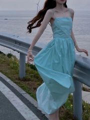 Pure and sexy suspender dress for women in summer 2025 new skirt tied seaside vacation backless long skirt