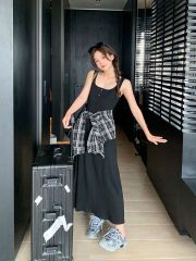 French retro black suspender dress women's summer pure hot girl hip-pack skirt temperament waist-length midi skirt