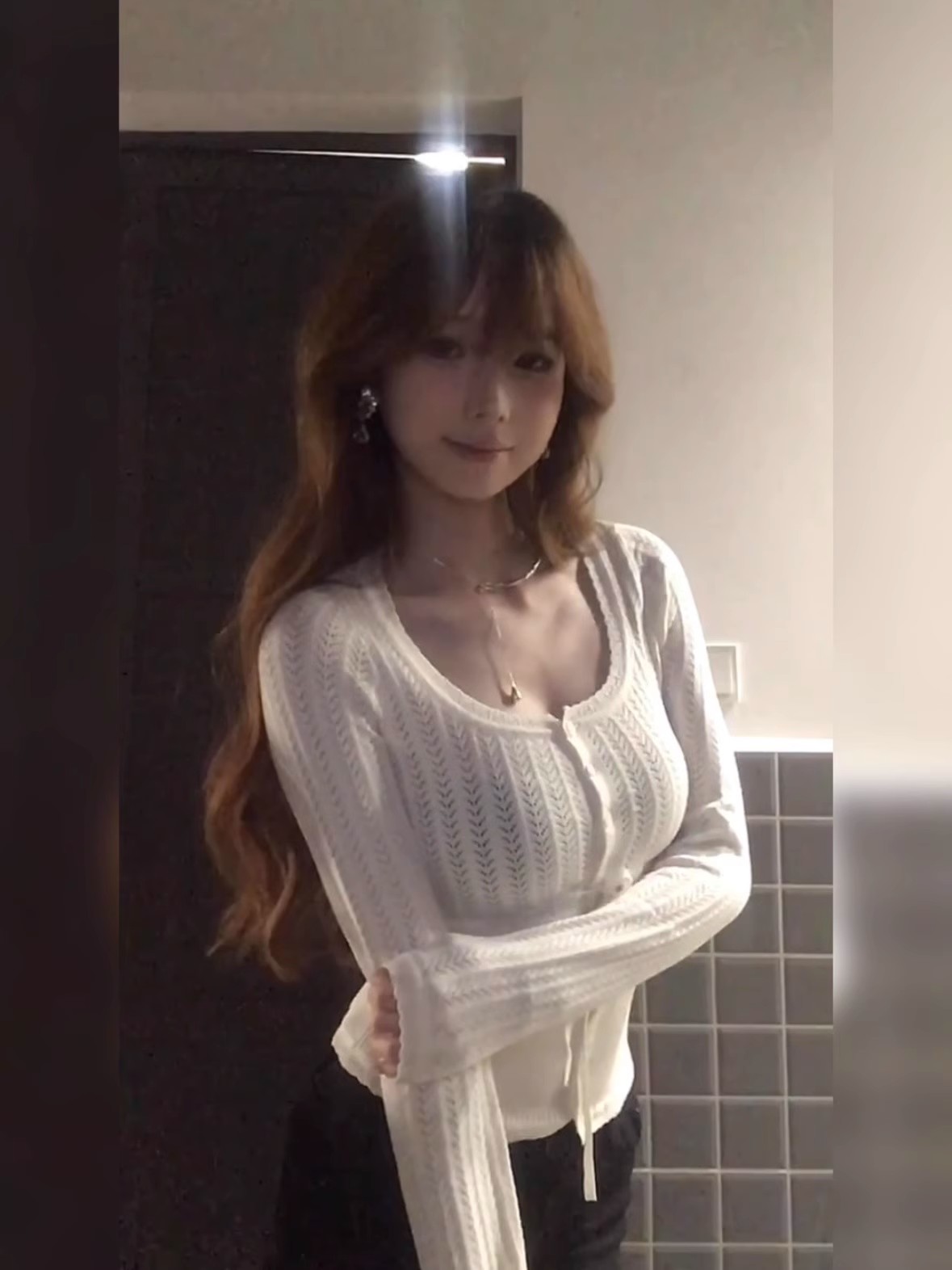 French pure desire style hollow lace long-sleeved bottoming shirt for women 2025 spring inner wear high-end slim knitted top