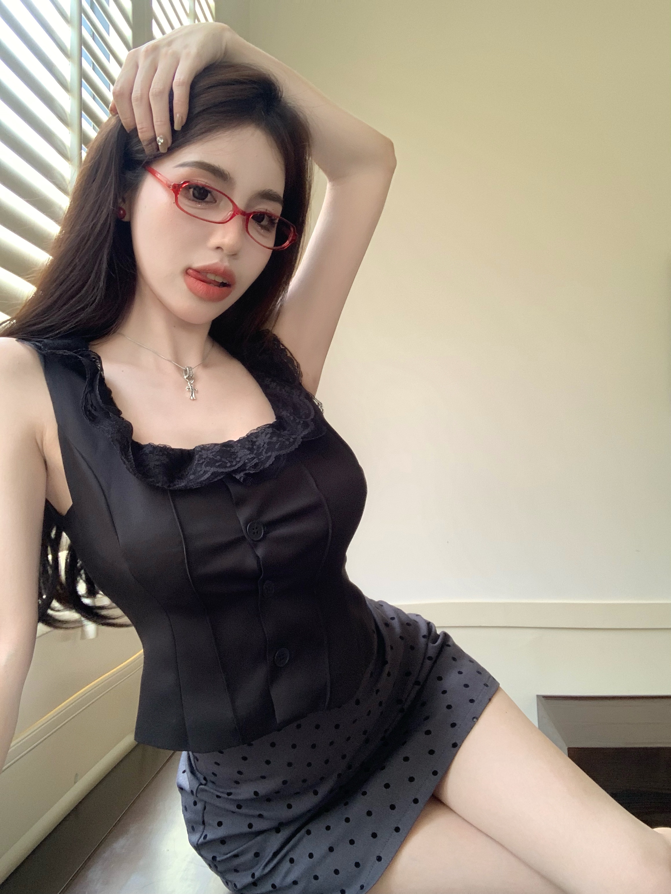 Real shot!  Square collar lace ruffle versatile waist vest top high waist polka dot hip short skirt suit