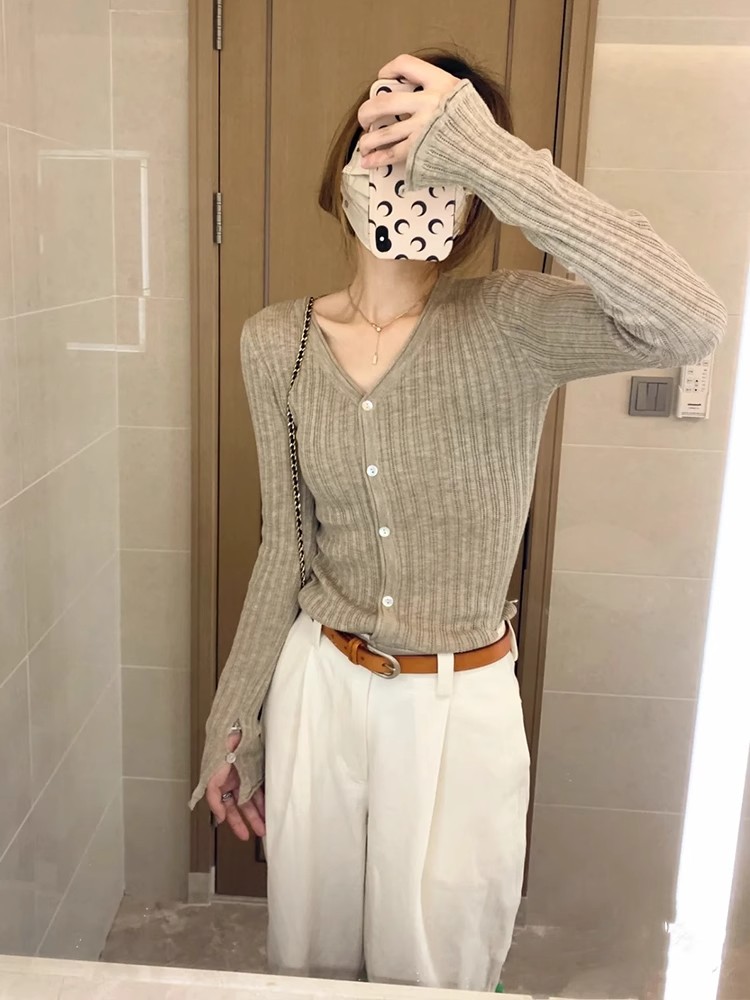 Pink inner v-neck knitted cardigan for women early spring design niche base long sleeve slim fit chic top