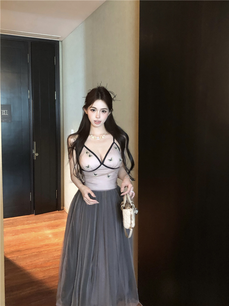 Real shot ~ 3D beauty breast limited gold thread butterfly customized soft mist gray pink suspender + gauze skirt two-piece set