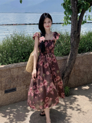 Real shot 2025 new French suspender seaside vacation style retro floral skirt small flying sleeve dress for women