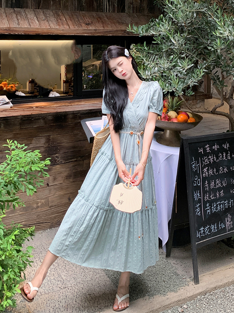 Real photo of lace embroidered dress summer high-end v-neck temperament waist-hugging first love long skirt belt belt