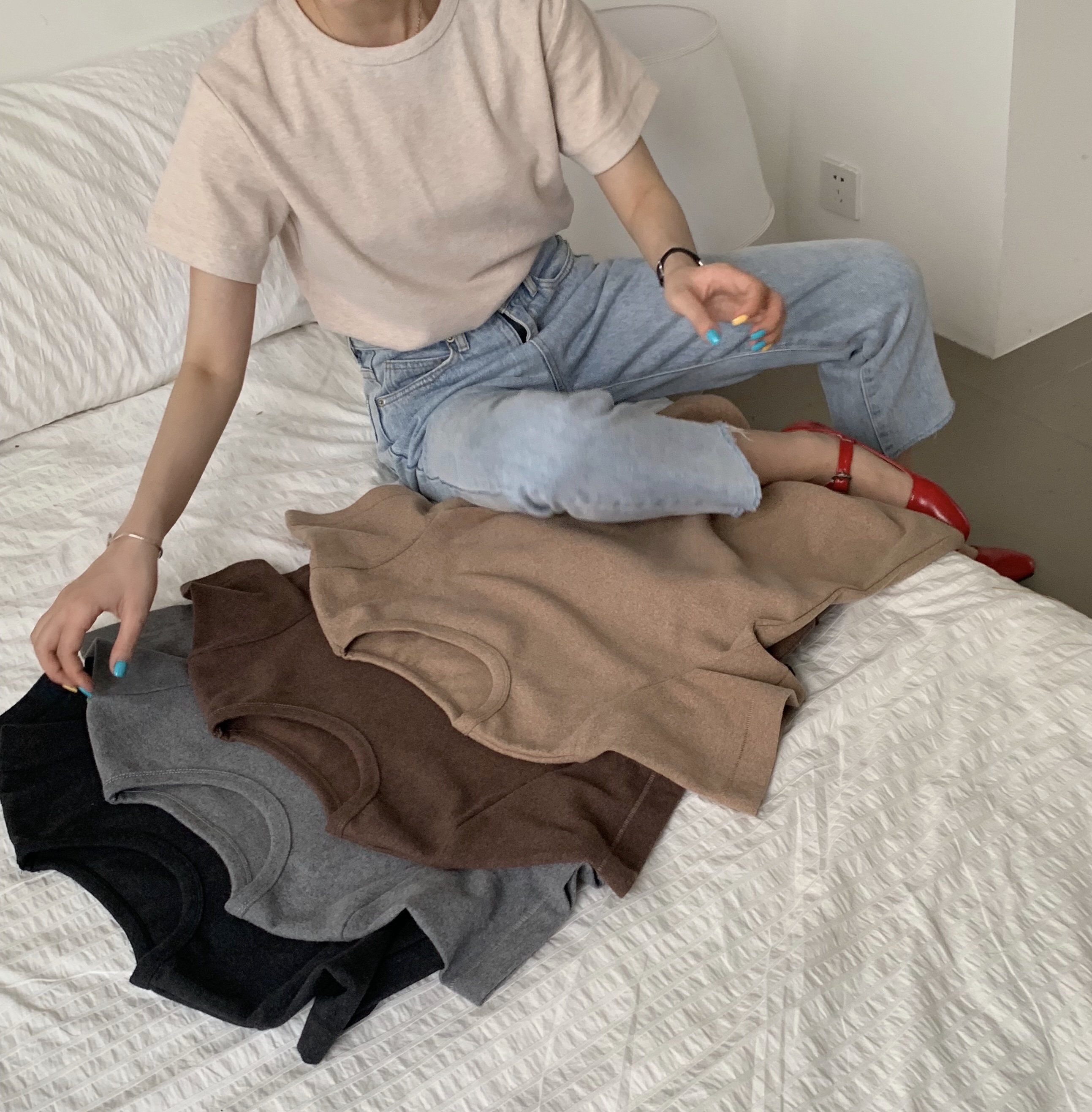 Real shot of internet celebrity super hot short-sleeved T-shirt for women in summer loose Korean style chic solid color half-sleeved top ins