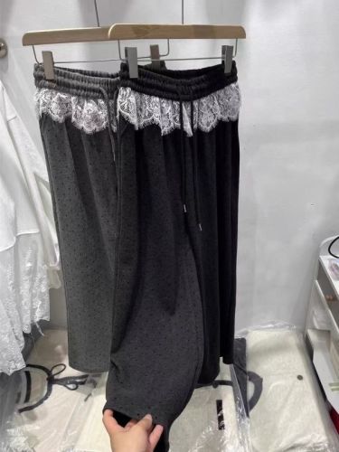 Extra large size 300 catties lace lace splicing elastic waist polka dot wide-leg pants for women in spring and autumn fashionable age-reducing straight-leg pants