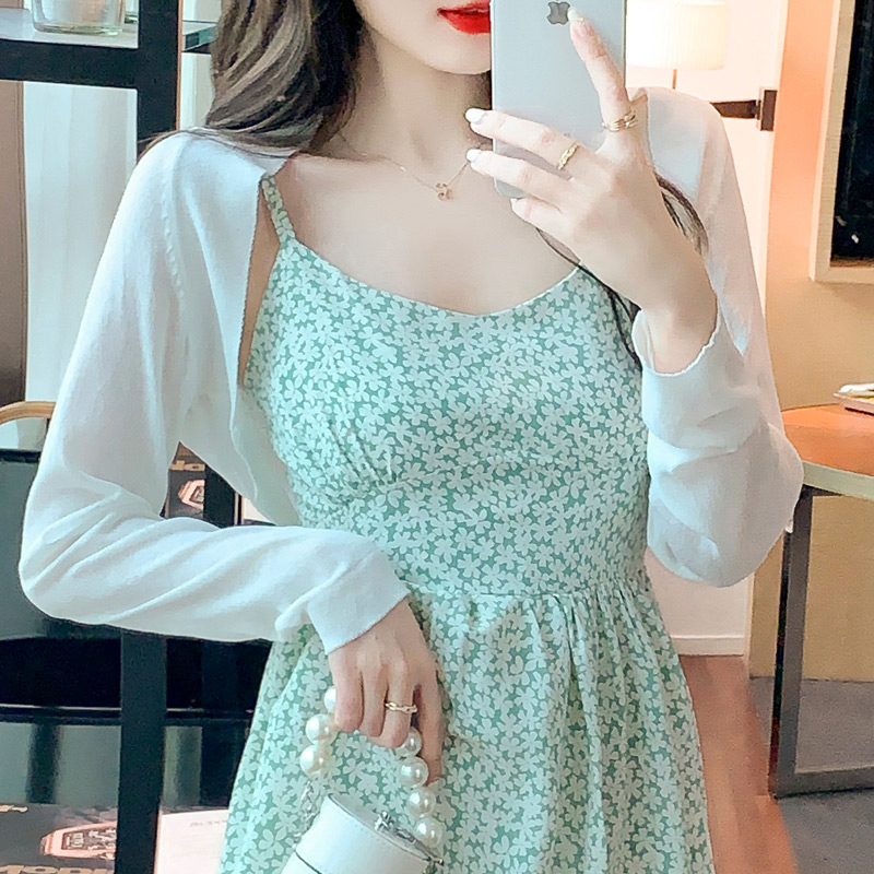 Shipped small shawl jacket for women 2025 spring and summer new vest versatile knitted sunscreen short outer cardigan