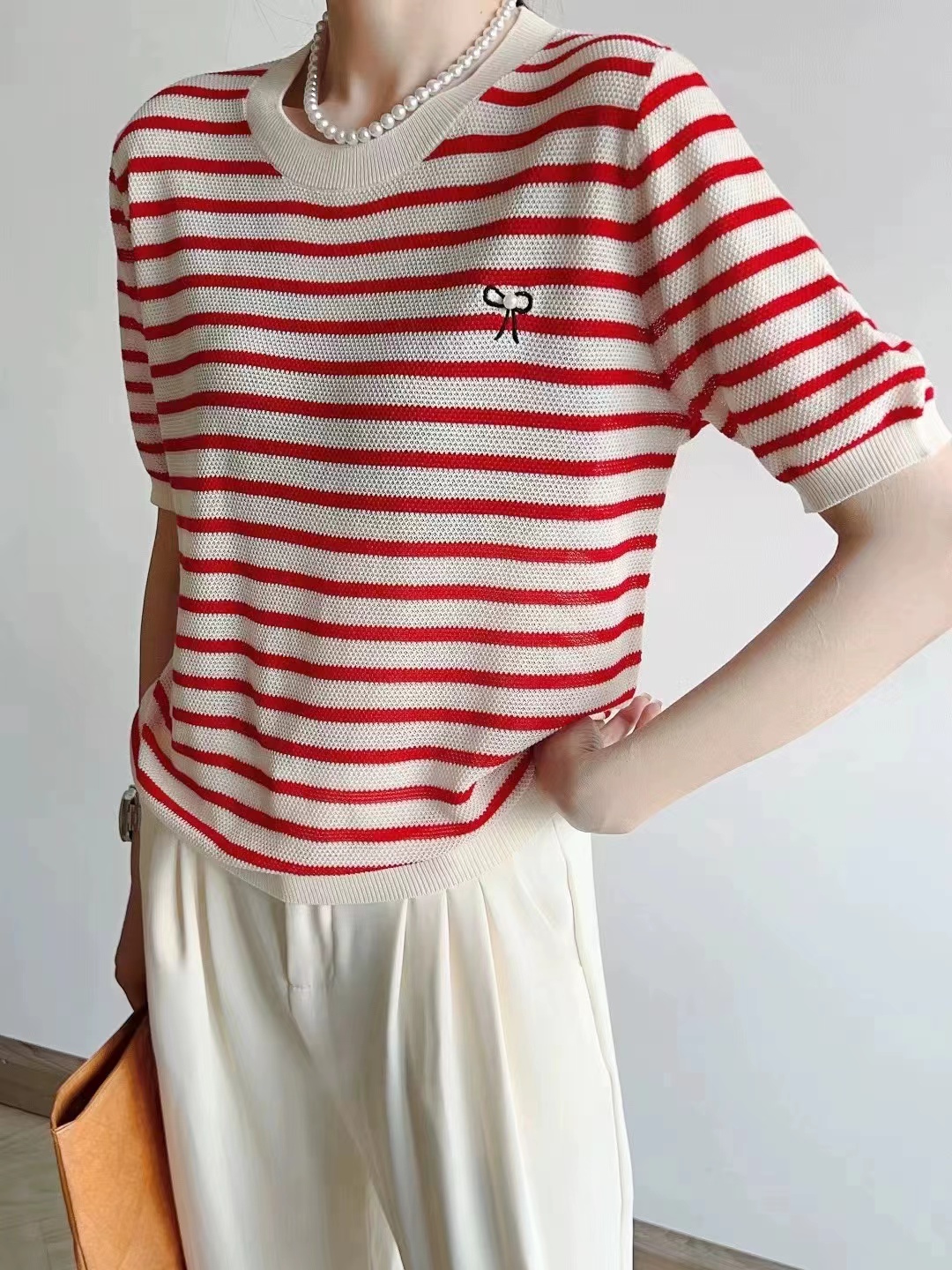 2025 summer new age-reducing good-looking contrasting striped hollow bow nail bead short-sleeved Tennis sweater for women