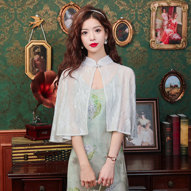 Shipped cheongsam shawl with sunscreen shirt 2025 summer thin jacket short retro cloak fashionable cloak