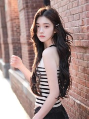 設計感條紋掛脖式冰絲針織背心女顯瘦外穿上衣