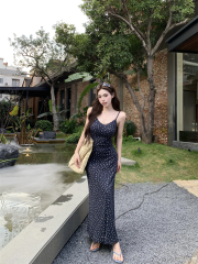 Real photos~Floral dress for women in spring and summer vacation style waist-hugging temperament suspender skirt short skirt