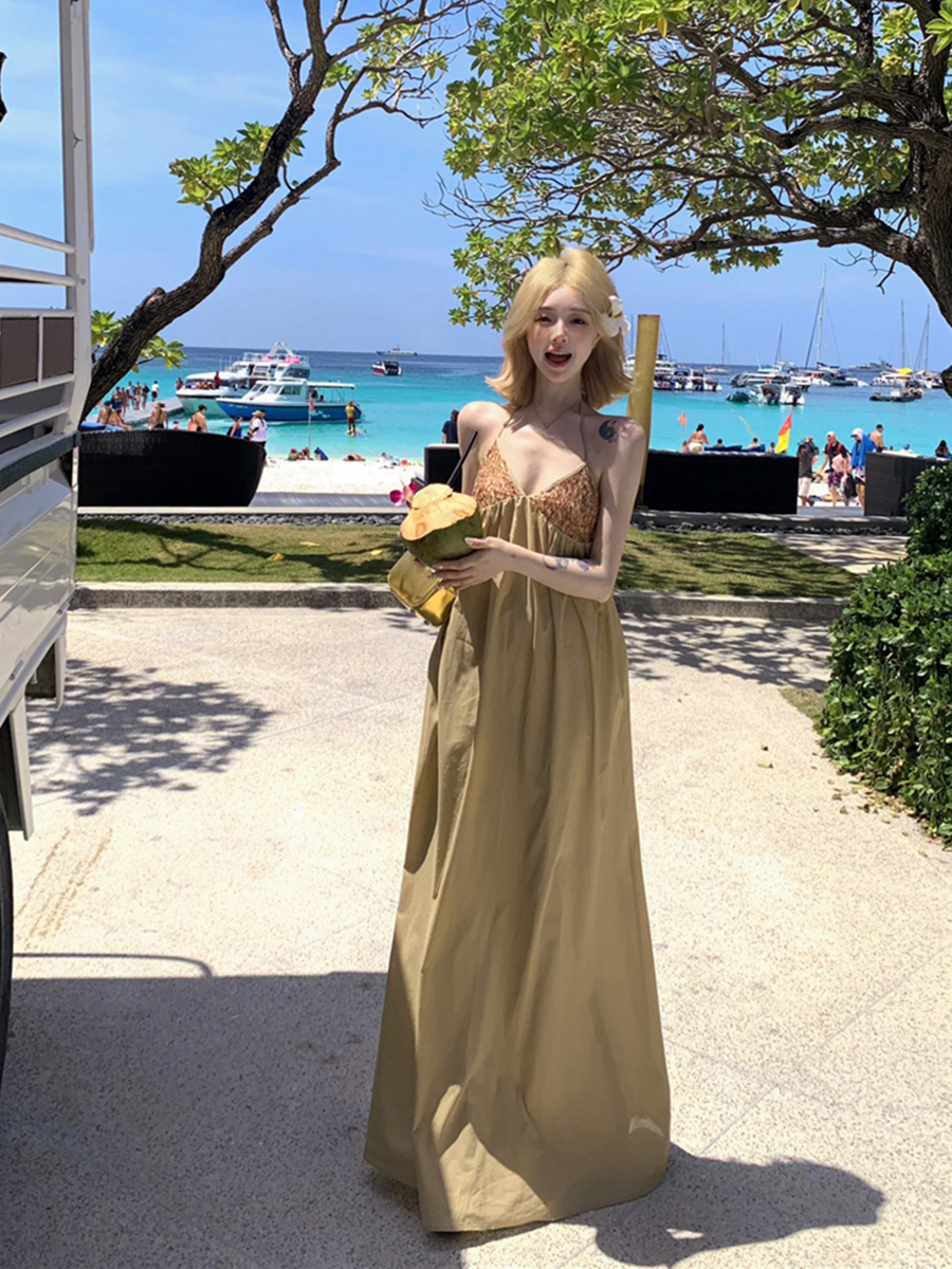 Real shot of sexy vacation style V-neck sequin spliced ​​halter neck dress suspender long skirt for women