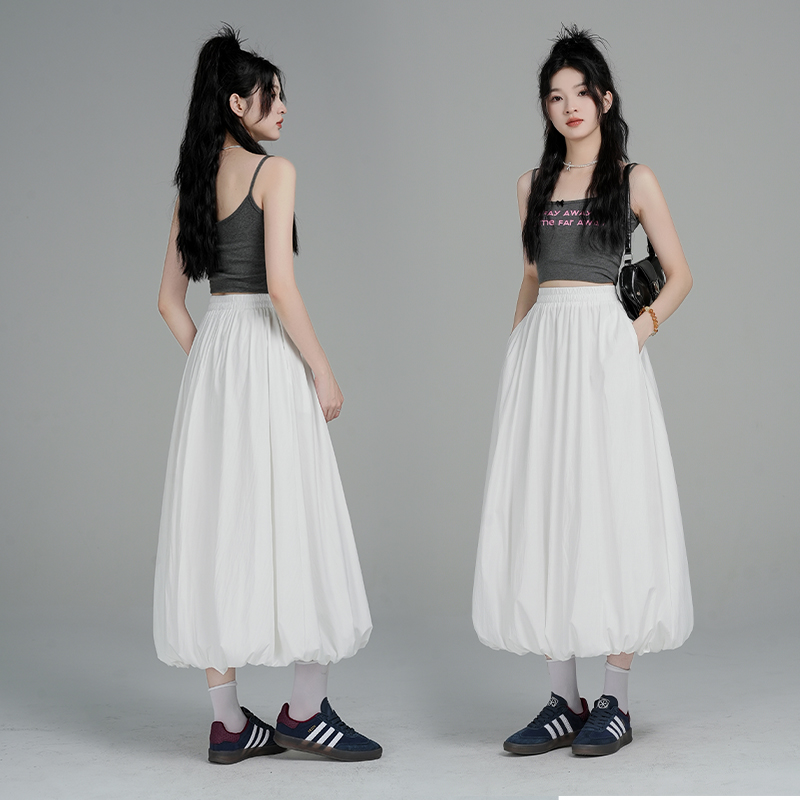Real shot of retro lazy flower bud skirt in summer new elastic waist high waist drooping lantern skirt covering hips and making slim skirt