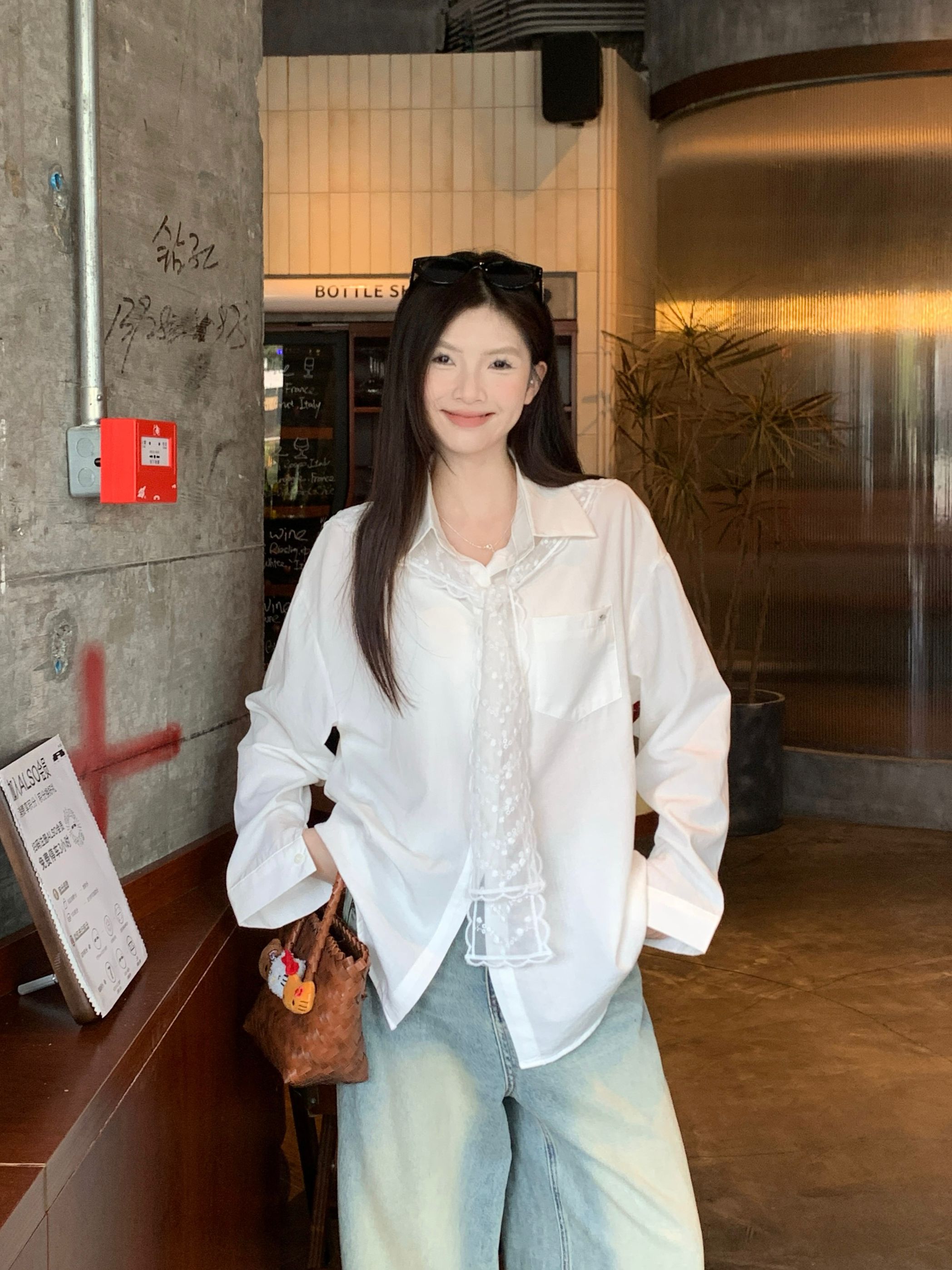 Real shot of new autumn and summer design lace shawl long-sleeved shirt for women