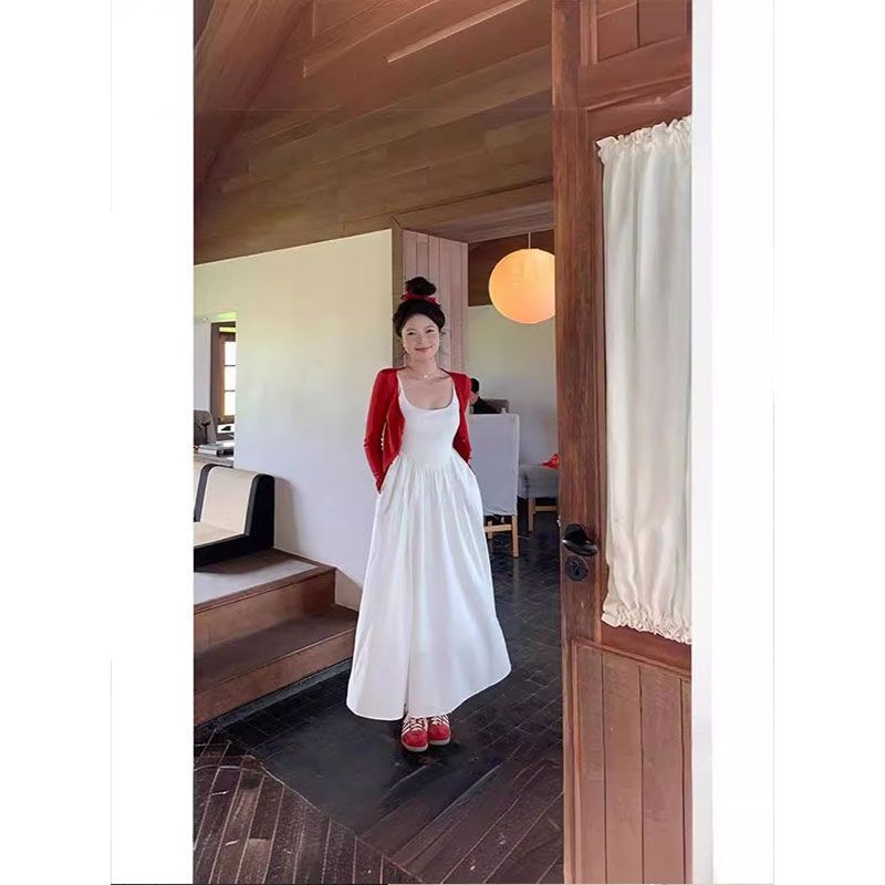 吊帶連衣裙子女夏季2025新款顯瘦溫柔法式初戀春裝小白長裙