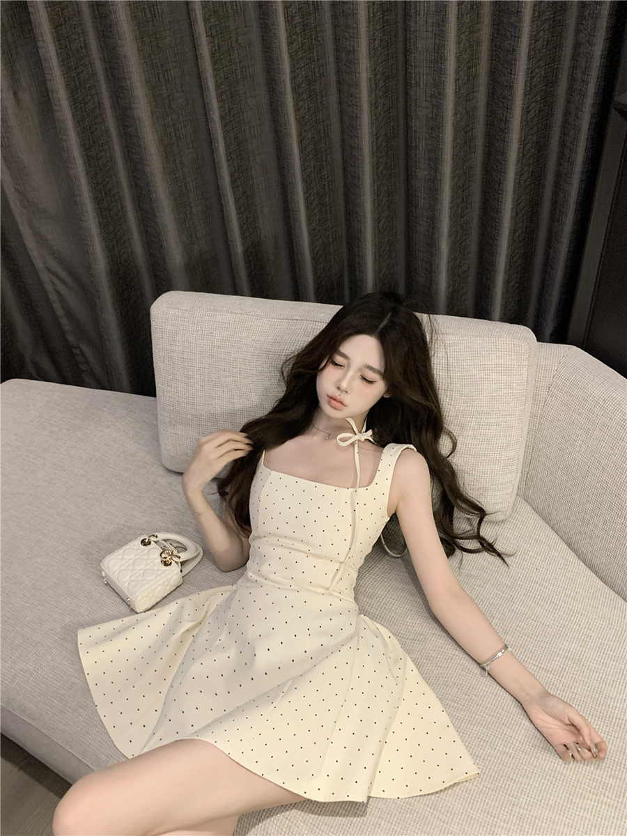 Real shot of pure waist-hugging and slimming polka dot square collar suspender dress for women