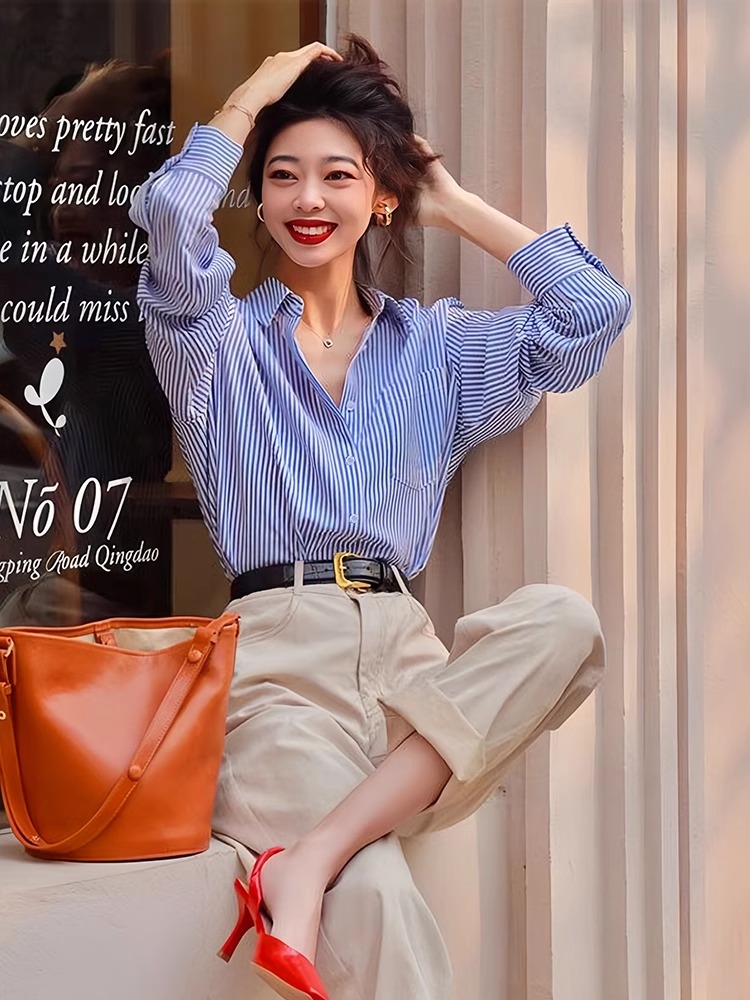 Cotton 70 brocade 27 spandex 3 new blue striped shirt women's niche French top fashionable and fashionable high-end shirt