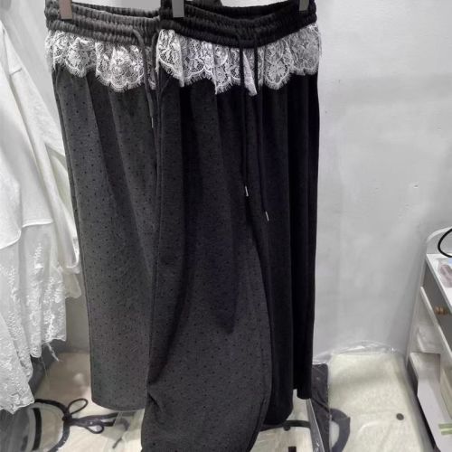 Extra large size 300 catties lace lace splicing elastic waist polka dot wide-leg pants for women in spring and autumn fashionable age-reducing straight-leg pants