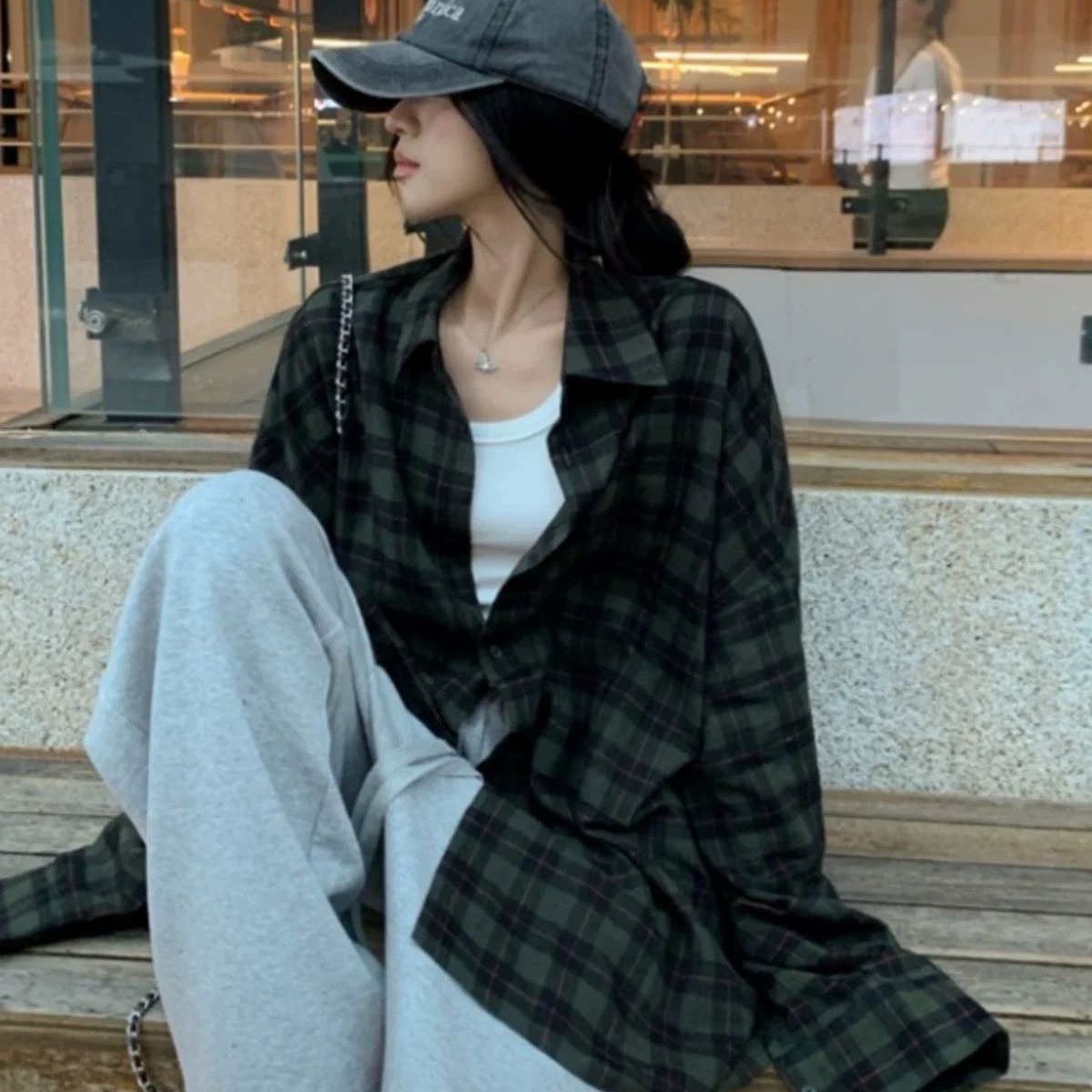 Retro chic green plaid shirt for women in autumn and winter loose lazy style mid-length shirt jacket cardigan outer wear