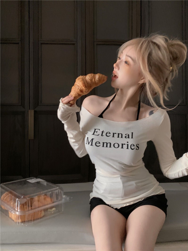 Real shot of one-length shoulder-length T-shirt pure hot girl retro sexy letter long-sleeved top + two-piece suspender set for women