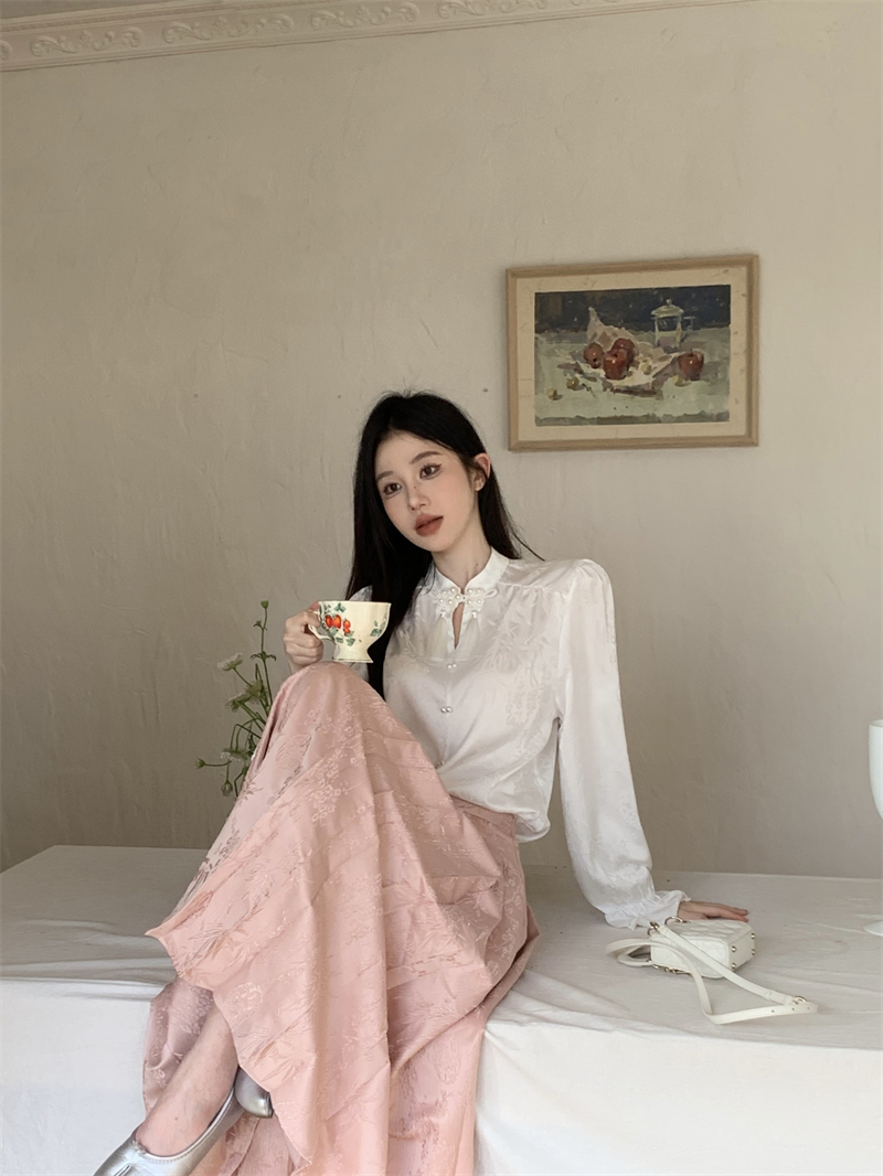 Real shot of new Chinese style improved jacquard plate button shirt lace sleeves Chinese style suit