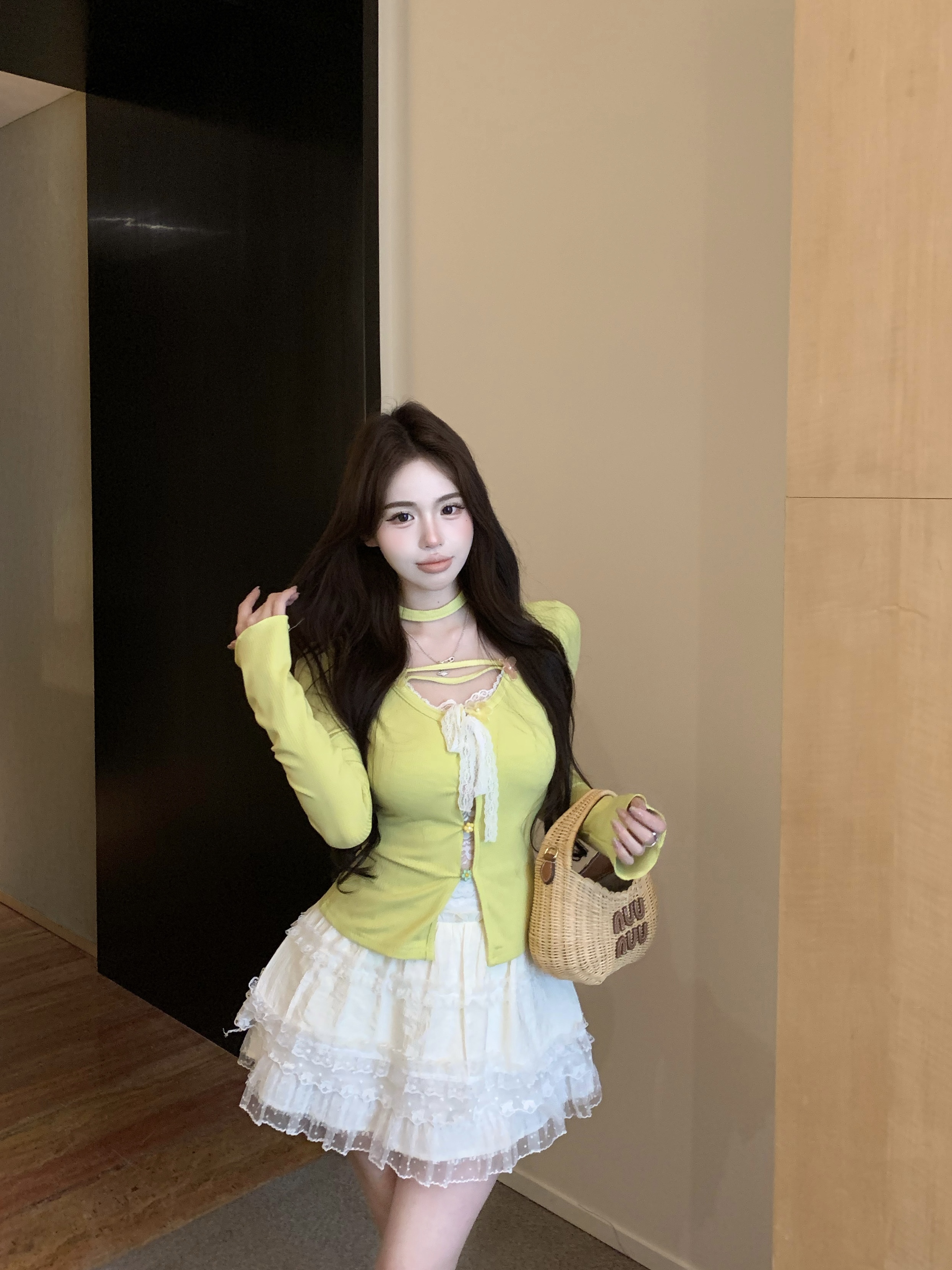 Real shot!  Sweet and fresh lace long-sleeved sweater for women's cake skirt two-piece suit skirt