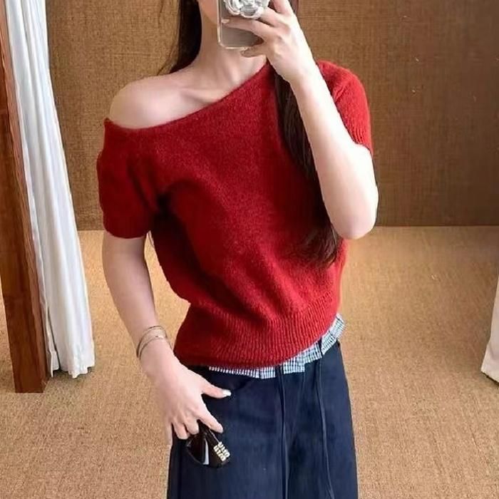 French off-shoulder knitted T-shirt for women's design niche summer slim off-shoulder base shirt short-sleeved one-collar top