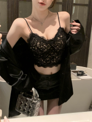 Real shot~ Lace pressed elastic suspender design feels sexy and pure, with a breast cup wrapped around the chest