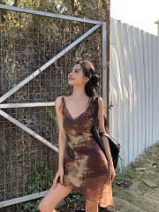 Real shot!  Retro hot girl irregular tie-dye suspender dress slim and slim temperament short skirt suspender dress