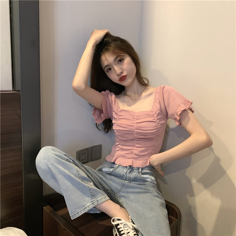 Real shot of retro square collar exposing collarbone pleated wood ears short-sleeved knitted sweater