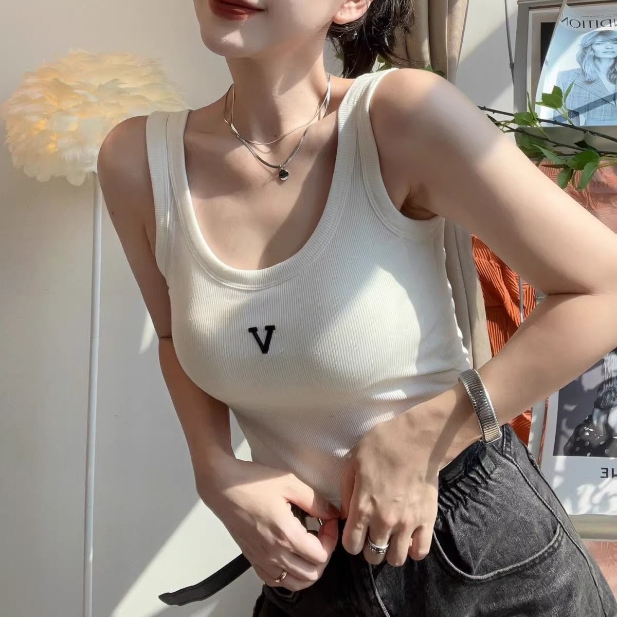吊帶背心女帶胸墊短款抹胸美背刺繡內搭絕美上衣