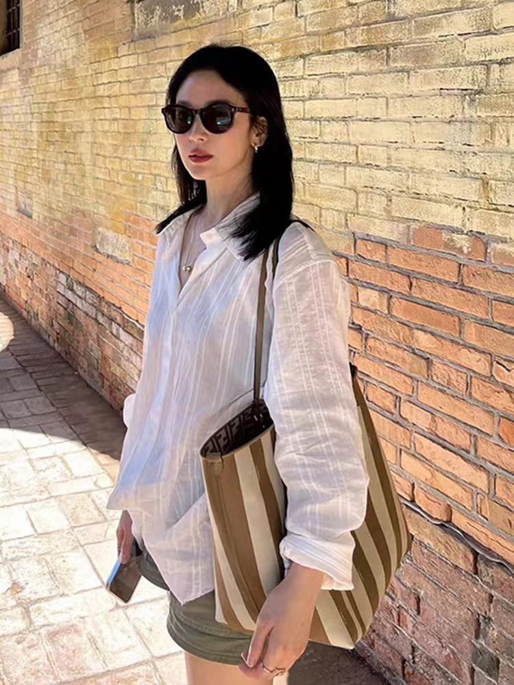 Song Hye Kyo's same clothes loose thin long-sleeved shirt sunscreen vertical striped white shirt women