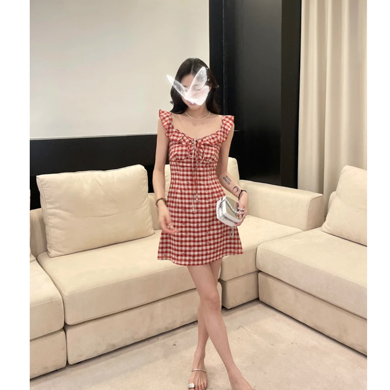 French temperament red plaid sleeveless dress for women in summer 2025 new small person looking slim and waist-hugging short skirt