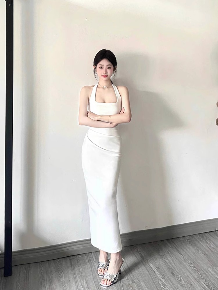 French square neck white halter neck suspender dress for women with waist-hugging temperament high-end slim holiday long skirt in summer